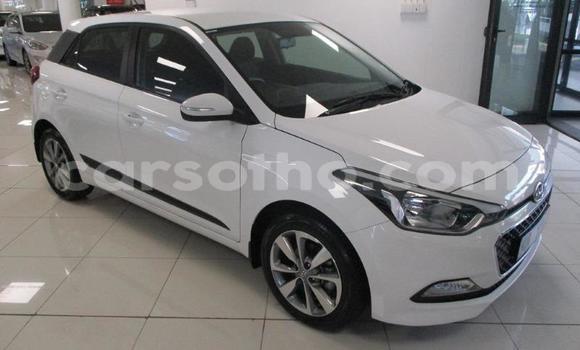 اشتري مستعمل Hyundai i20 White سيارة في Maseru في Maseru اشتري مستعمل Hyundai i20 White سيارة في Maseru في Maseru