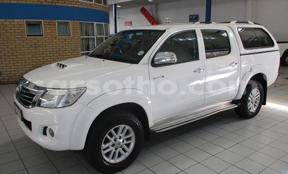 اشتري مستعمل Toyota Hilux White سيارة في Maseru في Maseru اشتري مستعمل Toyota Hilux White سيارة في Maseru في Maseru