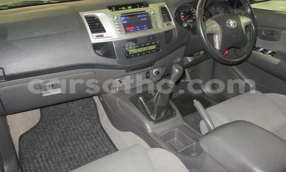 اشتري مستعمل Toyota Hilux White سيارة في Maseru في Maseru اشتري مستعمل Toyota Hilux White سيارة في Maseru في Maseru