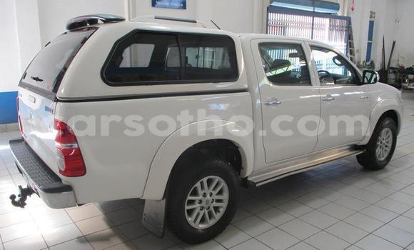 اشتري مستعمل Toyota Hilux White سيارة في Maseru في Maseru اشتري مستعمل Toyota Hilux White سيارة في Maseru في Maseru