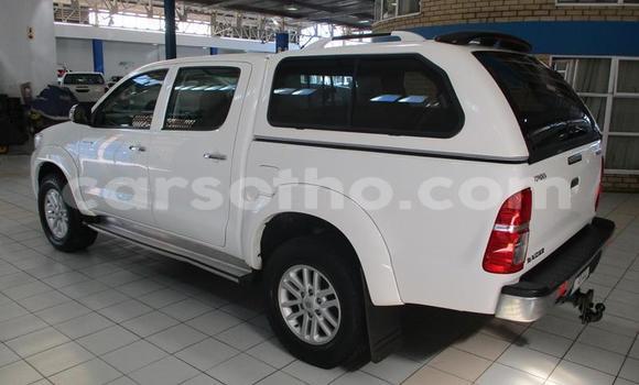 اشتري مستعمل Toyota Hilux White سيارة في Maseru في Maseru اشتري مستعمل Toyota Hilux White سيارة في Maseru في Maseru