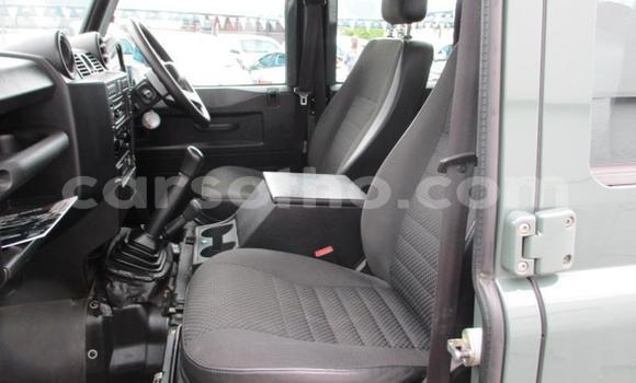 اشتري مستعمل Land Rover Defender Green سيارة في Roma في Maseru اشتري مستعمل Land Rover Defender Green سيارة في Roma في Maseru