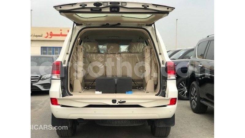 Big with watermark toyota land cruiser maseru import dubai 17713