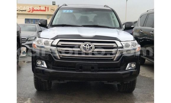 Sayi Imported Toyota Land Cruiser Black Mota in Import - Dubai a Maseru Sayi Imported Toyota Land Cruiser Black Mota in Import - Dubai a Maseru