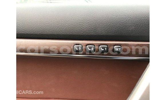 Sayi Imported Toyota Land Cruiser Black Mota in Import - Dubai a Maseru Sayi Imported Toyota Land Cruiser Black Mota in Import - Dubai a Maseru