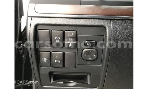 Sayi Imported Toyota Land Cruiser Black Mota in Import - Dubai a Maseru Sayi Imported Toyota Land Cruiser Black Mota in Import - Dubai a Maseru