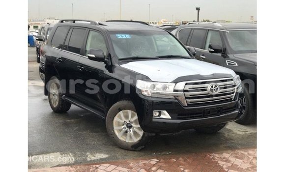 Sayi Imported Toyota Land Cruiser Black Mota in Import - Dubai a Maseru Sayi Imported Toyota Land Cruiser Black Mota in Import - Dubai a Maseru