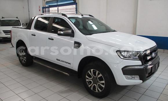 Sayi Na hannu Ford Ranger White Mota in Maseru a Maseru Sayi Na hannu Ford Ranger White Mota in Maseru a Maseru