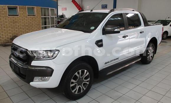 Sayi Na hannu Ford Ranger White Mota in Maseru a Maseru Sayi Na hannu Ford Ranger White Mota in Maseru a Maseru