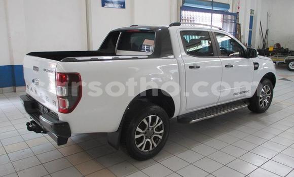 Sayi Na hannu Ford Ranger White Mota in Maseru a Maseru Sayi Na hannu Ford Ranger White Mota in Maseru a Maseru
