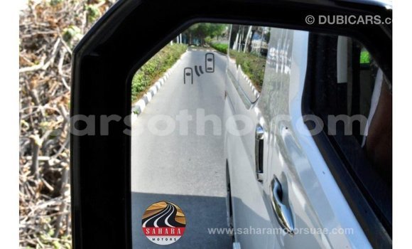 Acheter Import Voiture Toyota Granvia Blanc à Import - Dubai, Maseru Acheter Import Voiture Toyota Granvia Blanc à Import - Dubai, Maseru