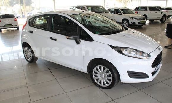 Sayi Na hannu Ford Fiesta White Mota in Butha Buthe a Butha-Buthe Sayi Na hannu Ford Fiesta White Mota in Butha Buthe a Butha-Buthe