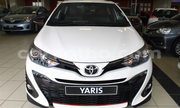 اشتري مستعمل Toyota Yaris White سيارة في Hlotse في Leribe اشتري مستعمل Toyota Yaris White سيارة في Hlotse في Leribe