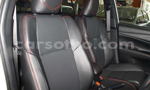 اشتري مستعمل Toyota Yaris White سيارة في Hlotse في Leribe اشتري مستعمل Toyota Yaris White سيارة في Hlotse في Leribe