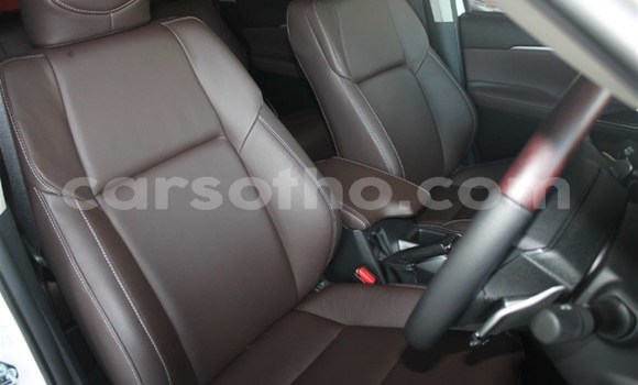 Acheter Occasion Voiture Toyota Fortuner Blanc à Maputsoe, Leribe Acheter Occasion Voiture Toyota Fortuner Blanc à Maputsoe, Leribe