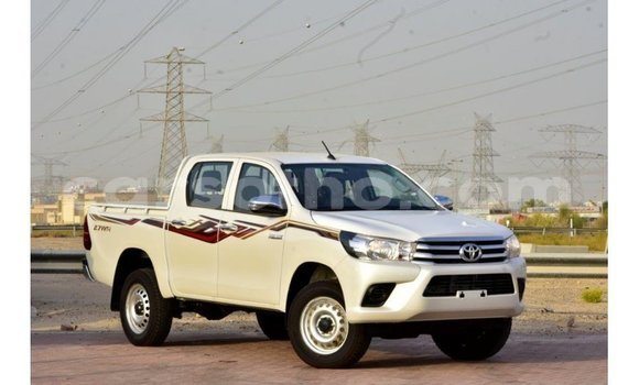 Acheter Import Voiture Toyota Hilux Blanc à Import - Dubai, Maseru Acheter Import Voiture Toyota Hilux Blanc à Import - Dubai, Maseru