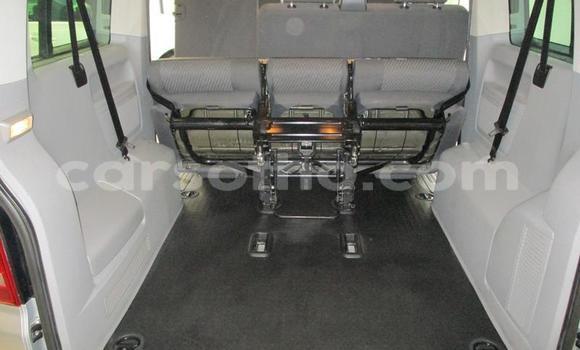 Sayi Na hannu Volkswagen Caravelle Silver Mota in Mokhotlong a Berea Sayi Na hannu Volkswagen Caravelle Silver Mota in Mokhotlong a Berea