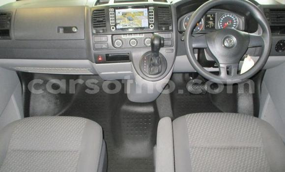 Sayi Na hannu Volkswagen Caravelle Silver Mota in Mokhotlong a Berea Sayi Na hannu Volkswagen Caravelle Silver Mota in Mokhotlong a Berea