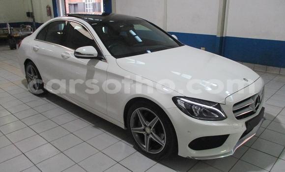 Sayi Na hannu Mercedes-Benz C–Class White Mota in Maseru a Maseru Sayi Na hannu Mercedes-Benz C–Class White Mota in Maseru a Maseru