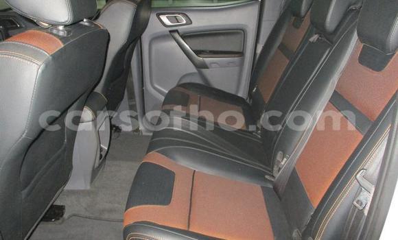 Sayi Na hannu Ford Ranger White Mota in Maseru a Maseru Sayi Na hannu Ford Ranger White Mota in Maseru a Maseru