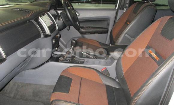 Sayi Na hannu Ford Ranger White Mota in Maseru a Maseru Sayi Na hannu Ford Ranger White Mota in Maseru a Maseru