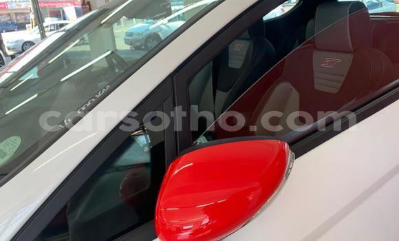 اشتري مستعمل Ford Focus ST White سيارة في Maseru في Maseru اشتري مستعمل Ford Focus ST White سيارة في Maseru في Maseru