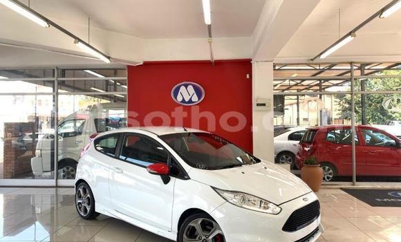 اشتري مستعمل Ford Focus ST White سيارة في Maseru في Maseru اشتري مستعمل Ford Focus ST White سيارة في Maseru في Maseru