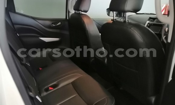 Sayi Na hannu Nissan Navara White Mota in Maputsoa a Leribe Sayi Na hannu Nissan Navara White Mota in Maputsoa a Leribe