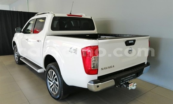 Sayi Na hannu Nissan Navara White Mota in Maputsoa a Leribe Sayi Na hannu Nissan Navara White Mota in Maputsoa a Leribe