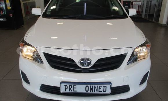 Sayi Na hannu Toyota Corolla White Mota in Butha Buthe a Butha-Buthe Sayi Na hannu Toyota Corolla White Mota in Butha Buthe a Butha-Buthe