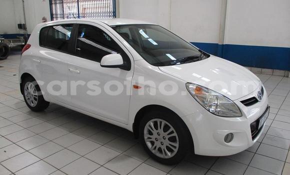 Acheter Occasion Voiture Hyundai i20 Blanc à Maseru, Maseru Acheter Occasion Voiture Hyundai i20 Blanc à Maseru, Maseru
