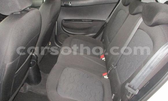 Acheter Occasion Voiture Hyundai i20 Blanc à Maseru, Maseru Acheter Occasion Voiture Hyundai i20 Blanc à Maseru, Maseru