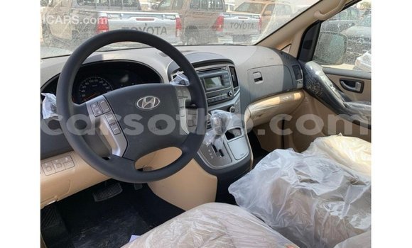Sayi Imported Hyundai Accent White Mota in Import - Dubai a Maseru Sayi Imported Hyundai Accent White Mota in Import - Dubai a Maseru