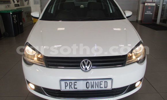 Sayi Na hannu Volkswagen Polo White Mota in Butha–Buthe a Thaba-Tseka Sayi Na hannu Volkswagen Polo White Mota in Butha–Buthe a Thaba-Tseka