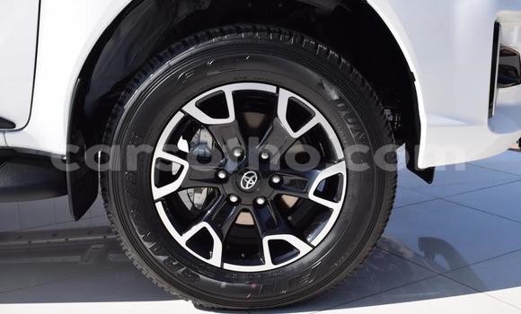 Buy Used Toyota Hilux White Car in Butha–Buthe in Thaba-Tseka Buy Used Toyota Hilux White Car in Butha–Buthe in Thaba-Tseka