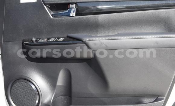 Buy Used Toyota Hilux White Car in Butha–Buthe in Thaba-Tseka Buy Used Toyota Hilux White Car in Butha–Buthe in Thaba-Tseka