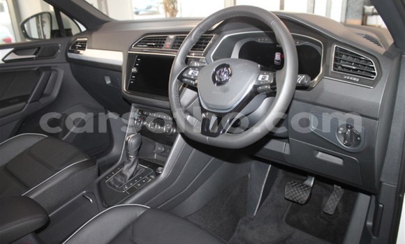 اشتري مستعمل Volkswagen Tiguan White سيارة في Maseru في Maseru اشتري مستعمل Volkswagen Tiguan White سيارة في Maseru في Maseru