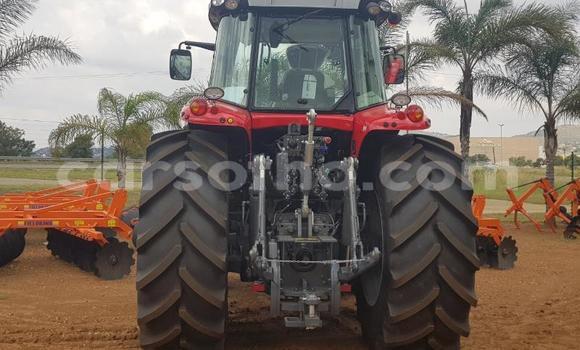 Acheter Occasion Utilitaire Caterpillar 120 Rouge à Maseru, Maseru Acheter Occasion Utilitaire Caterpillar 120 Rouge à Maseru, Maseru