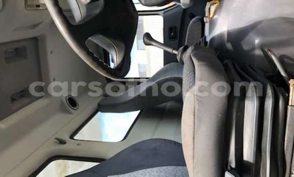 Sayi Na hannu Caterpillar 120 White Babbar mota in Import - Dubai a Maseru Sayi Na hannu Caterpillar 120 White Babbar mota in Import - Dubai a Maseru