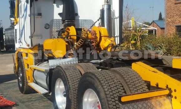 اشتري مستعمل Caterpillar 120 Other شاحنة في Maseru في Maseru اشتري مستعمل Caterpillar 120 Other شاحنة في Maseru في Maseru