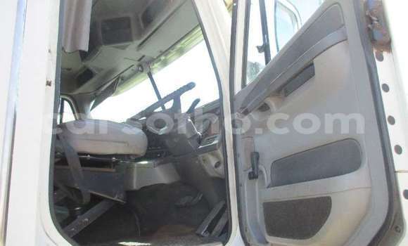 Acheter Occasion Utilitaire Caterpillar 120 Blanc à Maseru, Maseru Acheter Occasion Utilitaire Caterpillar 120 Blanc à Maseru, Maseru