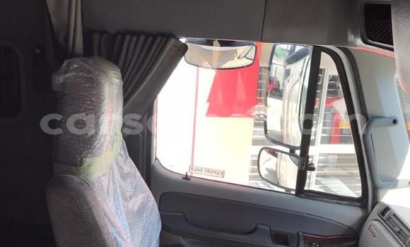 اشتري مستعمل Caterpillar 120 White شاحنة في Maseru في Maseru اشتري مستعمل Caterpillar 120 White شاحنة في Maseru في Maseru