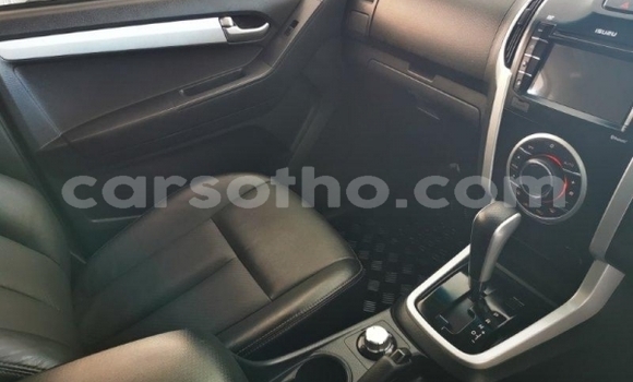 Sayi Na hannu Isuzu KB Blue Mota in Maseru a Maseru Sayi Na hannu Isuzu KB Blue Mota in Maseru a Maseru