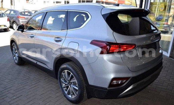 Acheter Occasion Voiture Hyundai Santa Fe Gris à Import - Dubai, Maseru Acheter Occasion Voiture Hyundai Santa Fe Gris à Import - Dubai, Maseru