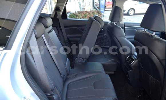 Acheter Occasion Voiture Hyundai Santa Fe Gris à Import - Dubai, Maseru Acheter Occasion Voiture Hyundai Santa Fe Gris à Import - Dubai, Maseru