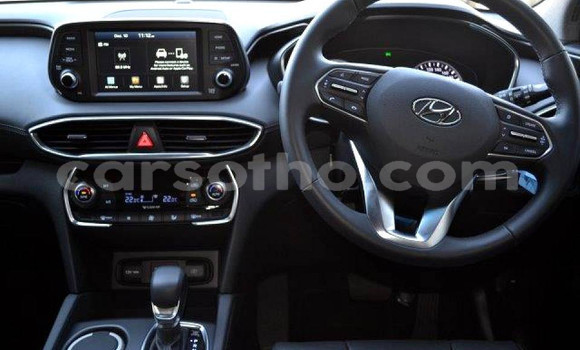 Acheter Occasion Voiture Hyundai Santa Fe Gris à Import - Dubai, Maseru Acheter Occasion Voiture Hyundai Santa Fe Gris à Import - Dubai, Maseru