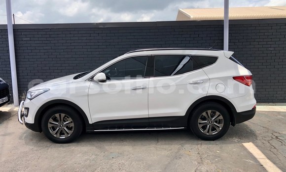 اشتري مستعمل Hyundai Santa Fe White سيارة في Maseru في Maseru اشتري مستعمل Hyundai Santa Fe White سيارة في Maseru في Maseru