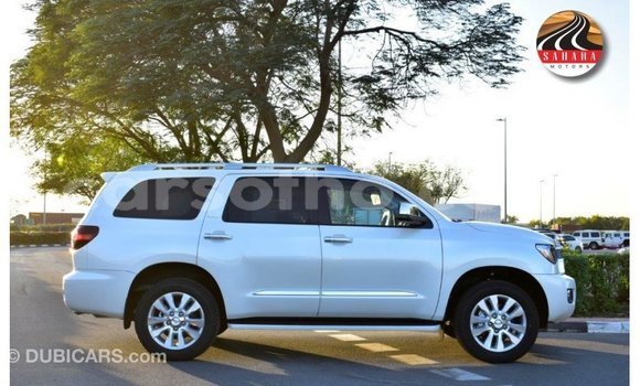 Acheter Import Voiture Toyota Sequoia Blanc à Import - Dubai, Maseru Acheter Import Voiture Toyota Sequoia Blanc à Import - Dubai, Maseru