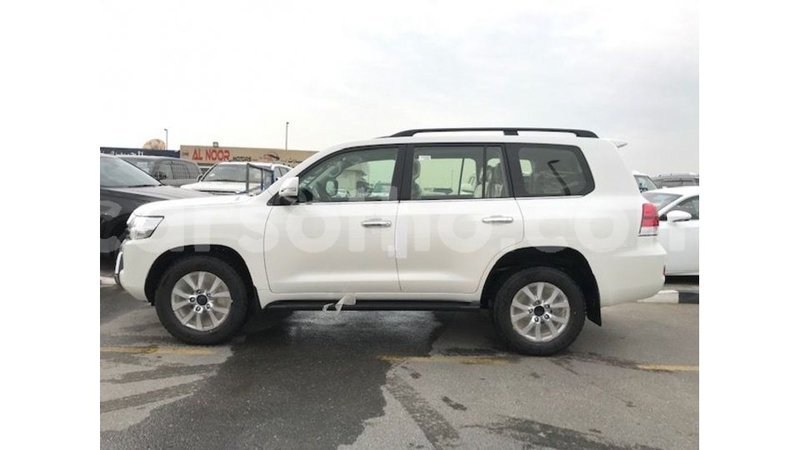 Big with watermark toyota land cruiser maseru import dubai 17831