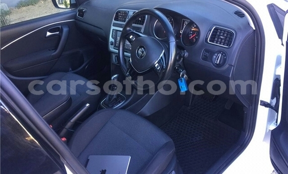 Sayi Na hannu Volkswagen Polo White Mota in Butha–Buthe a Thaba-Tseka Sayi Na hannu Volkswagen Polo White Mota in Butha–Buthe a Thaba-Tseka